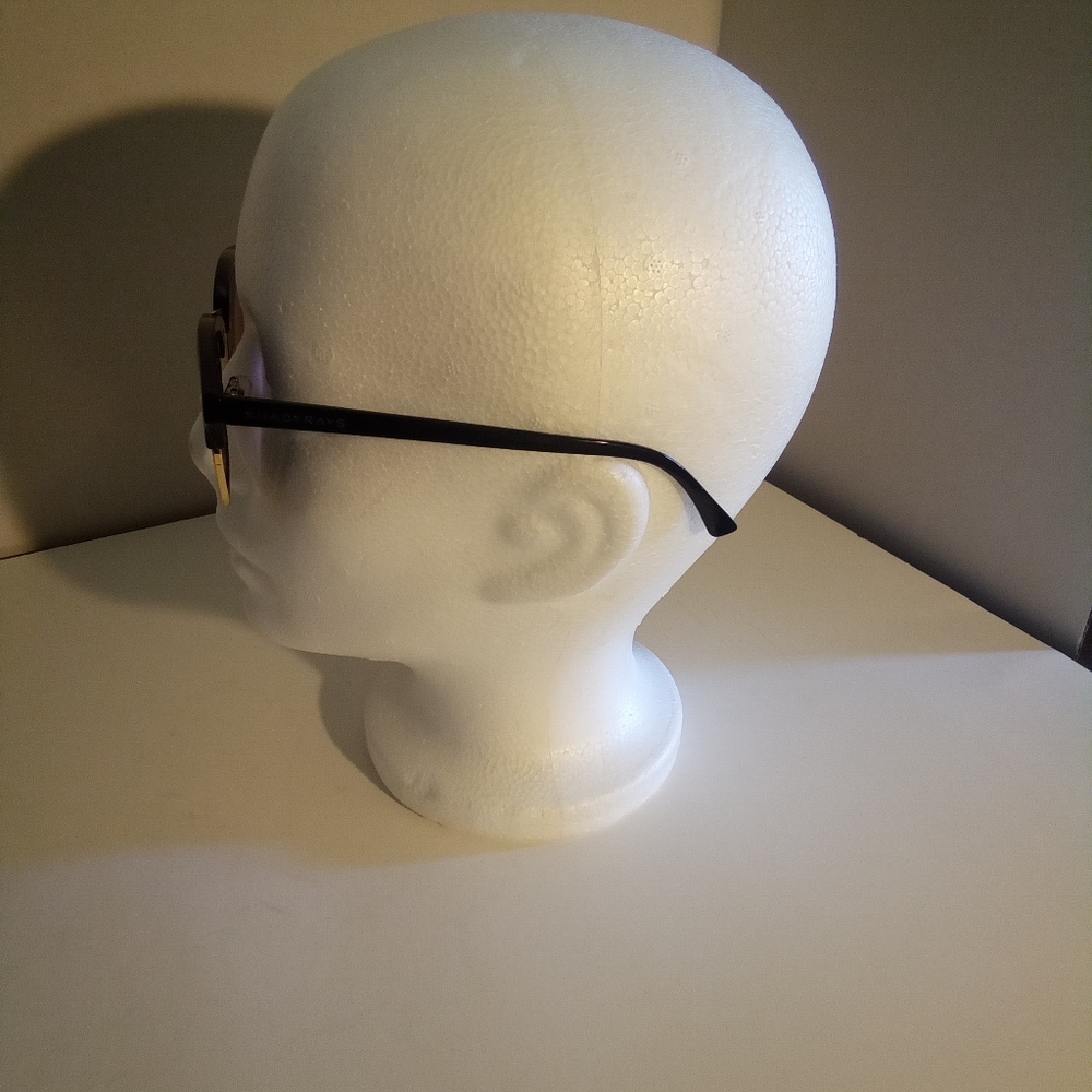 Sleek Shady Rays Black Sunglasses Contemporary Design - Picture 2 of 5